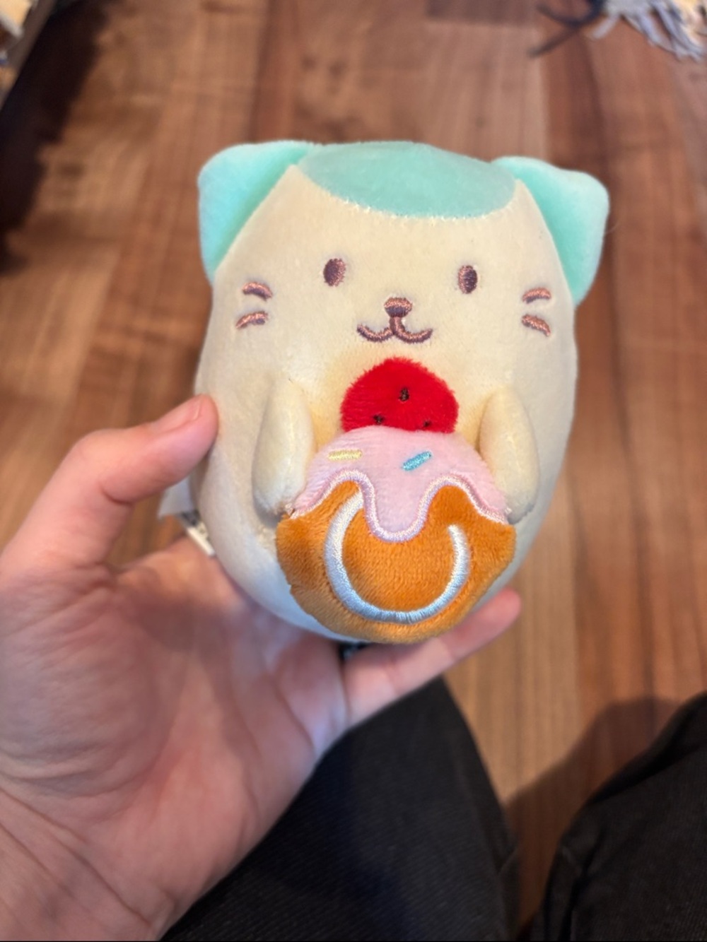 Anirollz Mint Kittiroll 5" Mochi Squishy Ball